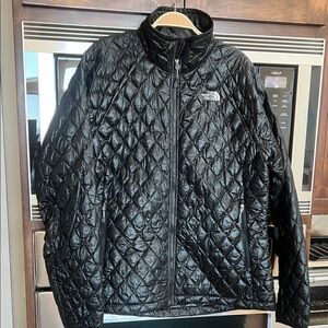 THE NORTH FACE WOMENS THERMOBALL DIAMOND QUILTED JACKET. BLACK SIZE LARGE